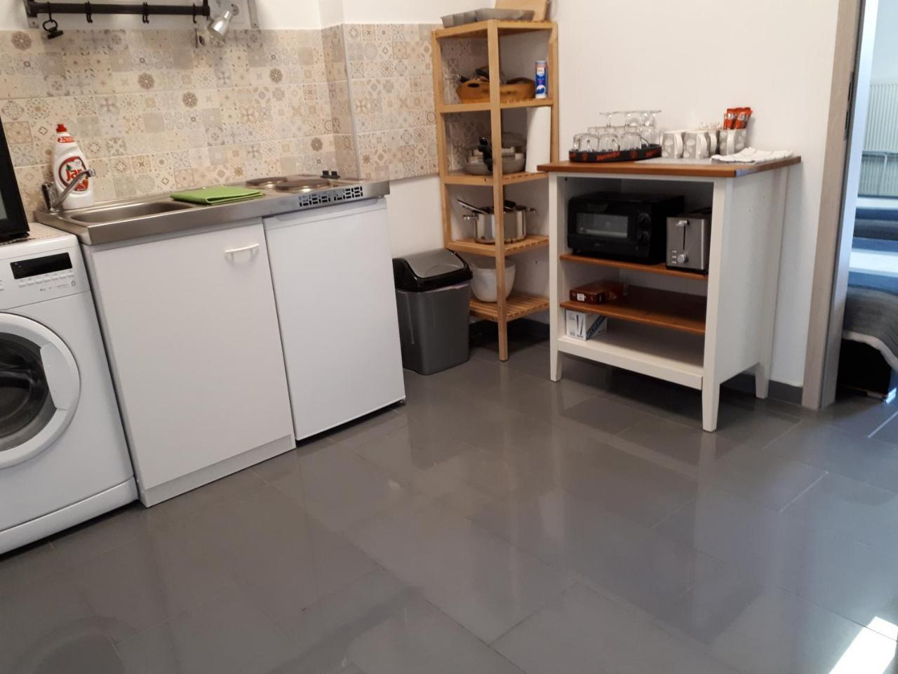 Kertvárosi Apartman Tiszaújváros Exterior foto